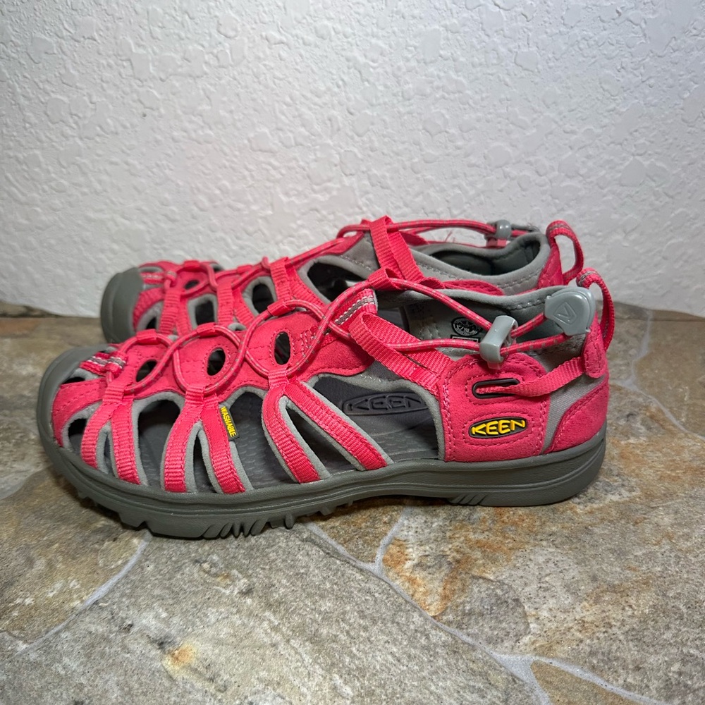 Keen Sandals Women Sz.5 Gray/fucsia Outdoor Sport Closed Toe Adjustable
